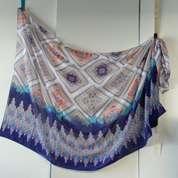 BOHO PATTERN SARONG New W/ Tag Resort Vaca Wear - Picture 1 of 9